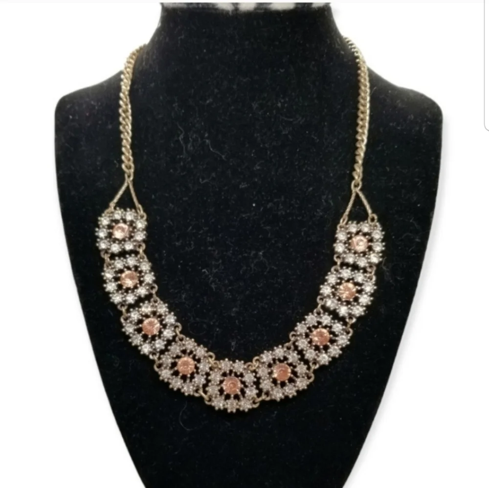 ANTIQUED BRASS NECKLACE WITH PINK & WHITE AUSTRIAN CRYSTAL DETAIL